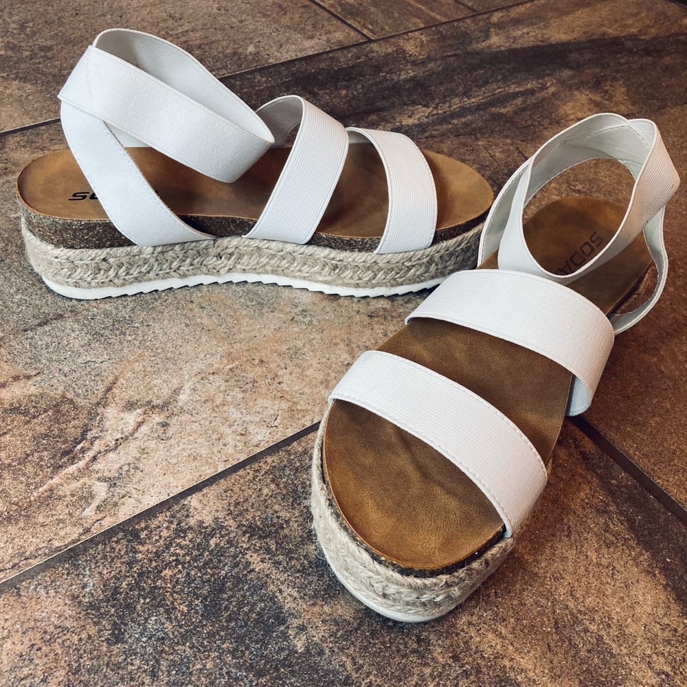 Soda Platform Espadrille Sandals - White - Size 9